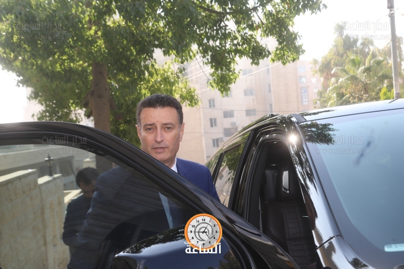 Madar Al-Saa Images
