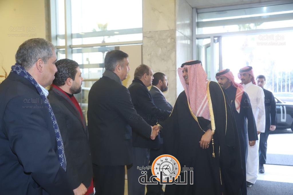 Madar Al-Saa Images 0.8942596843106371