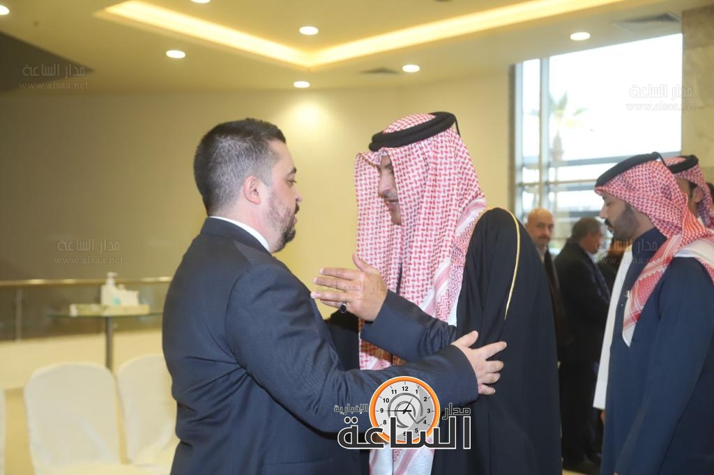 Madar Al-Saa Images 0.5604388296263512