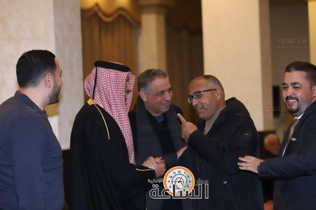 Madar Al-Saa Images 0.423455474797643