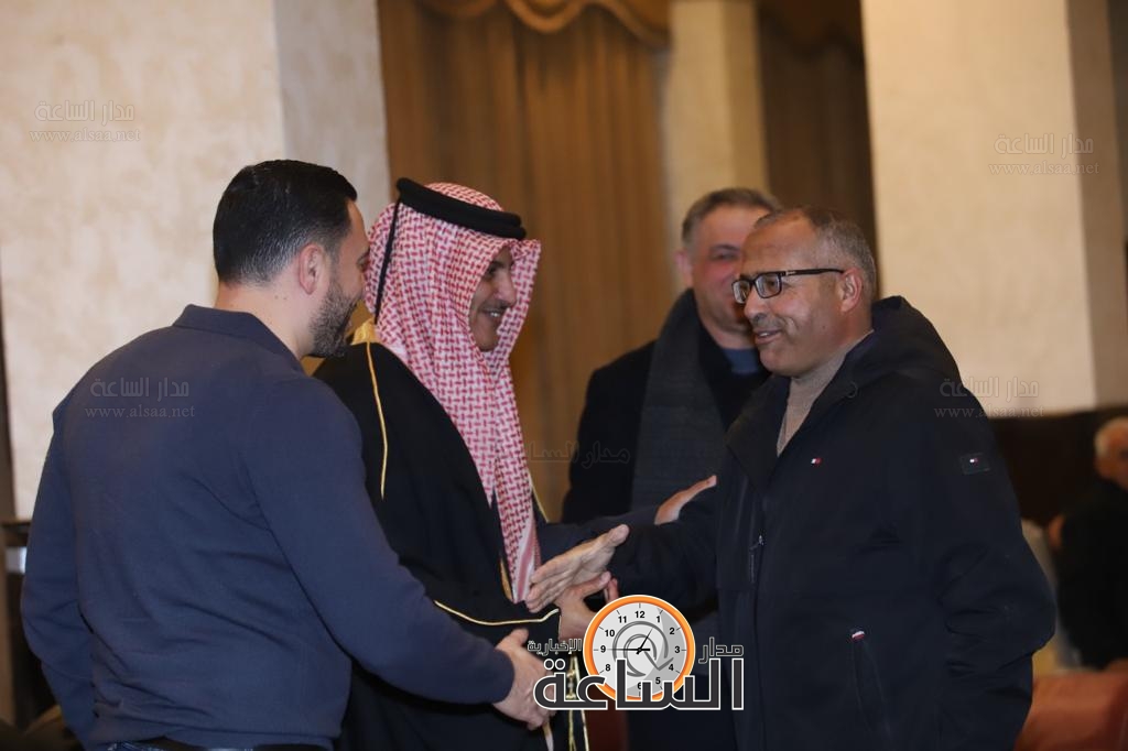 Madar Al-Saa Images 0.484193304844462