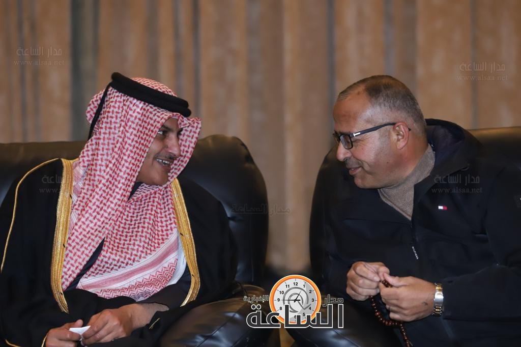 Madar Al-Saa Images 0.6441440405204405