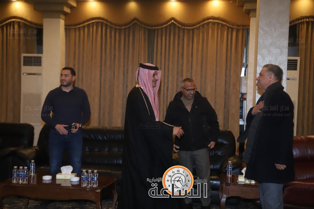 Madar Al-Saa Images 0.20551547965374917