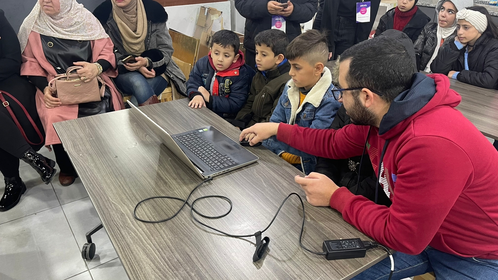 Madar Al-Saa Images 0.11637799872779897