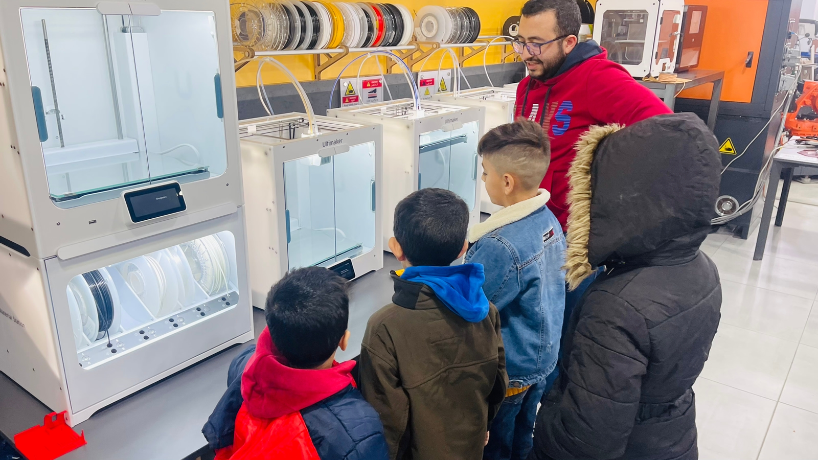 Madar Al-Saa Images 0.9008195765031266