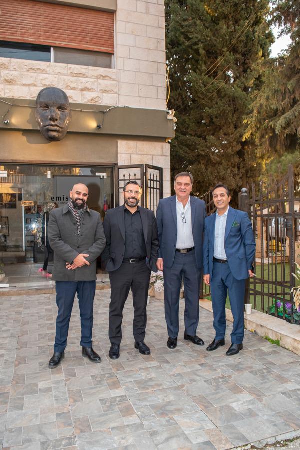 Madar Al-Saa Images 0.7124121774221357