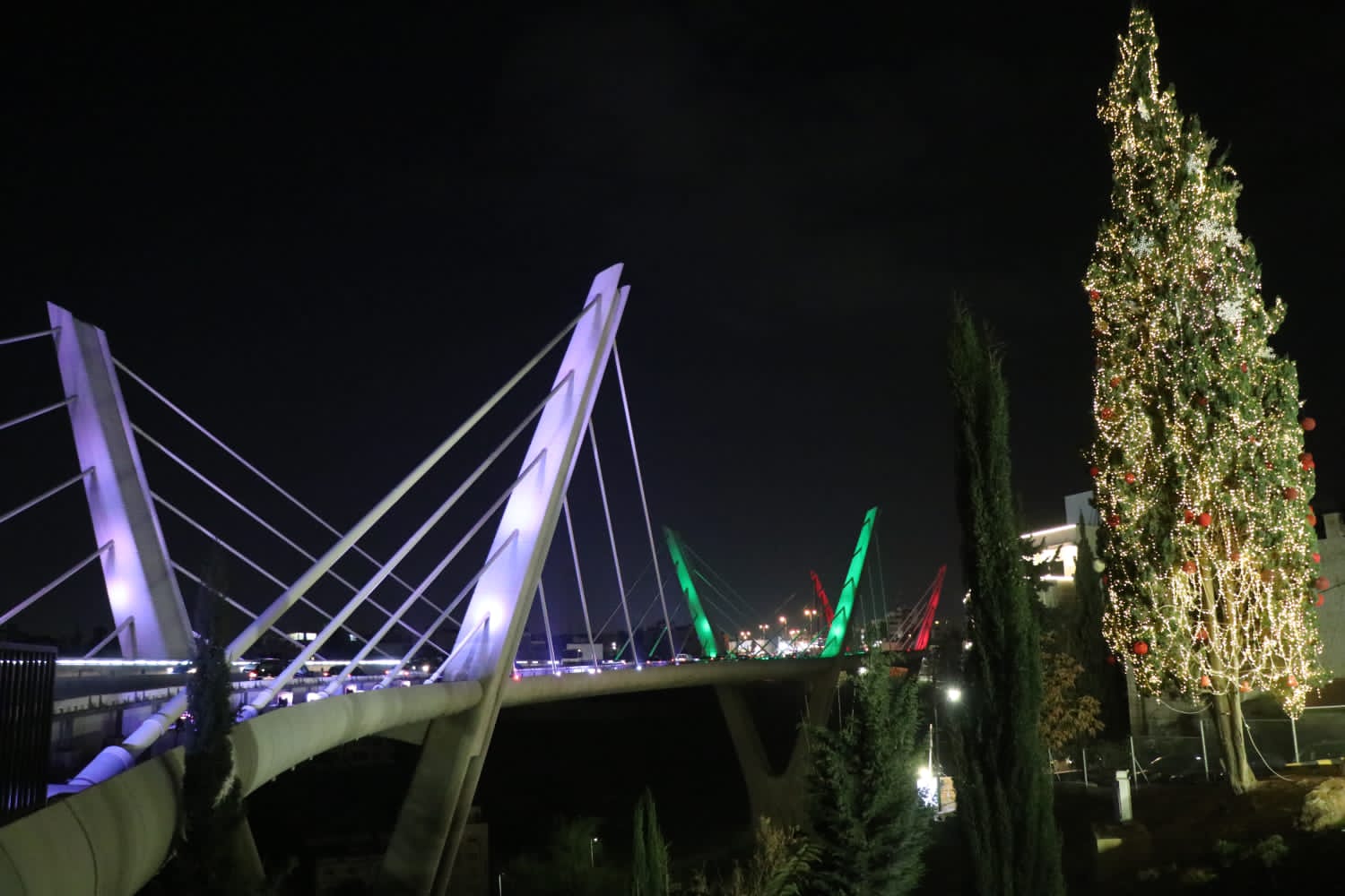 Madar Al-Saa Images 0.3644255099211906