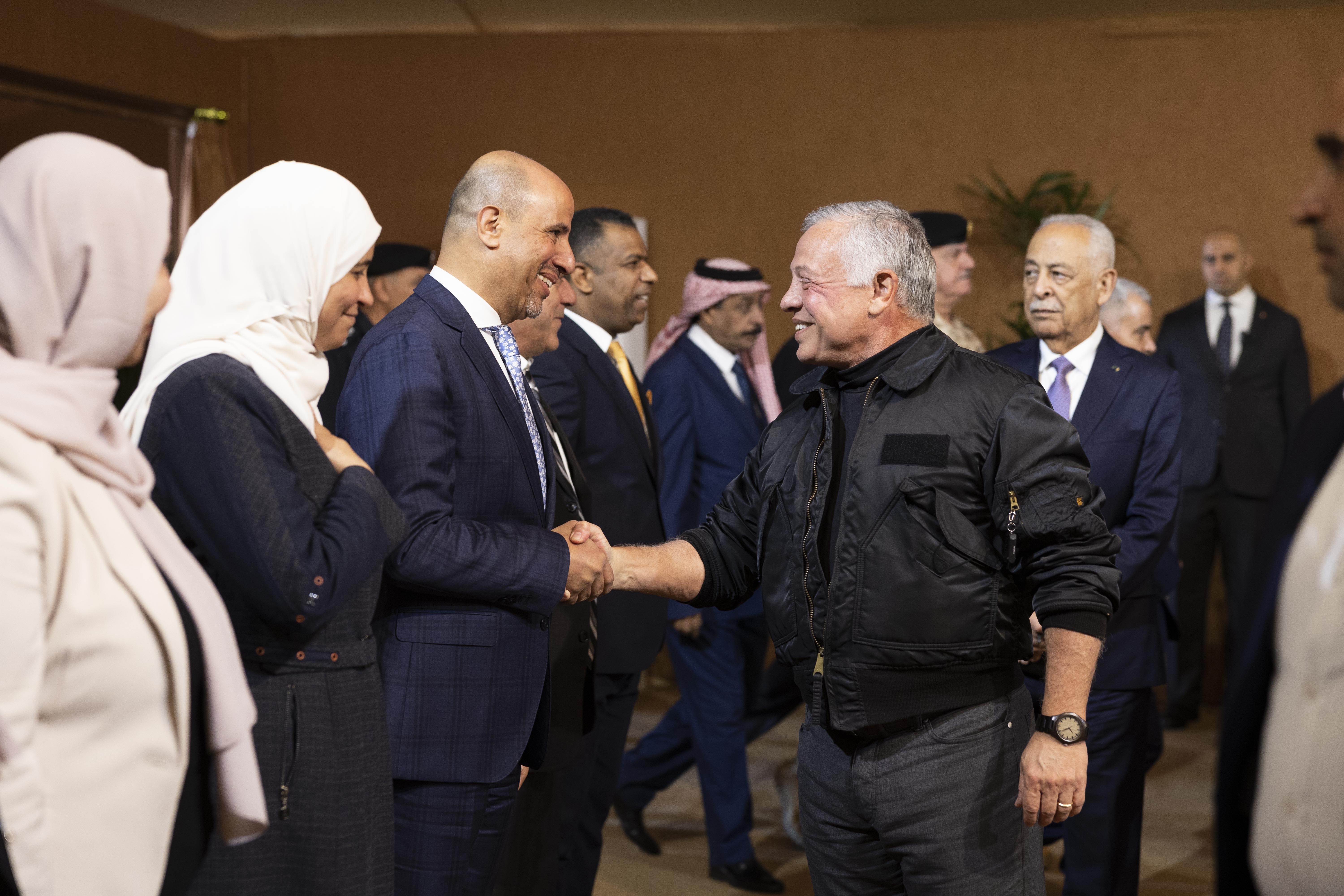 Madar Al-Saa Images 0.9876108531514417