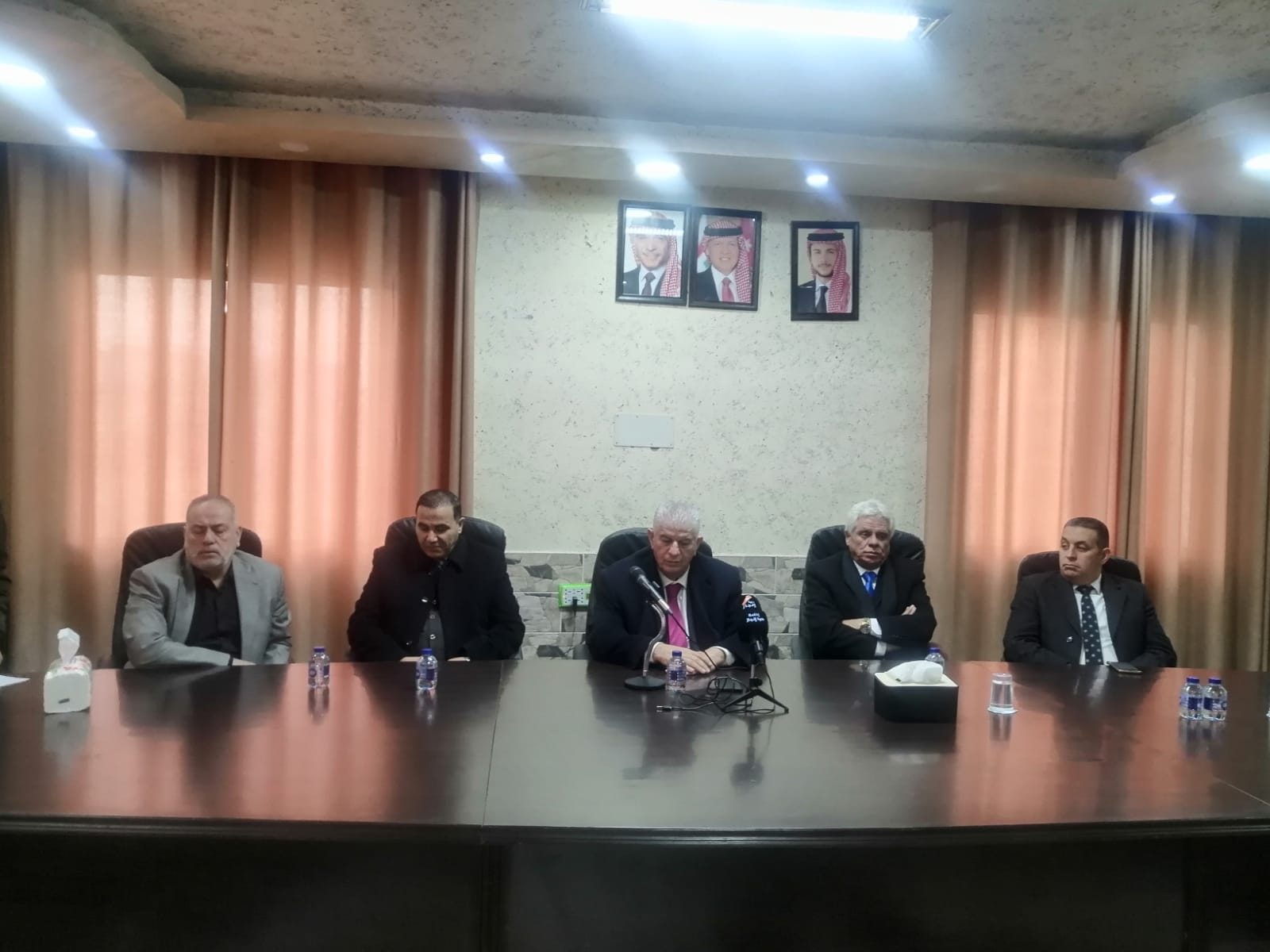 Madar Al-Saa Images 0.43982442186996296