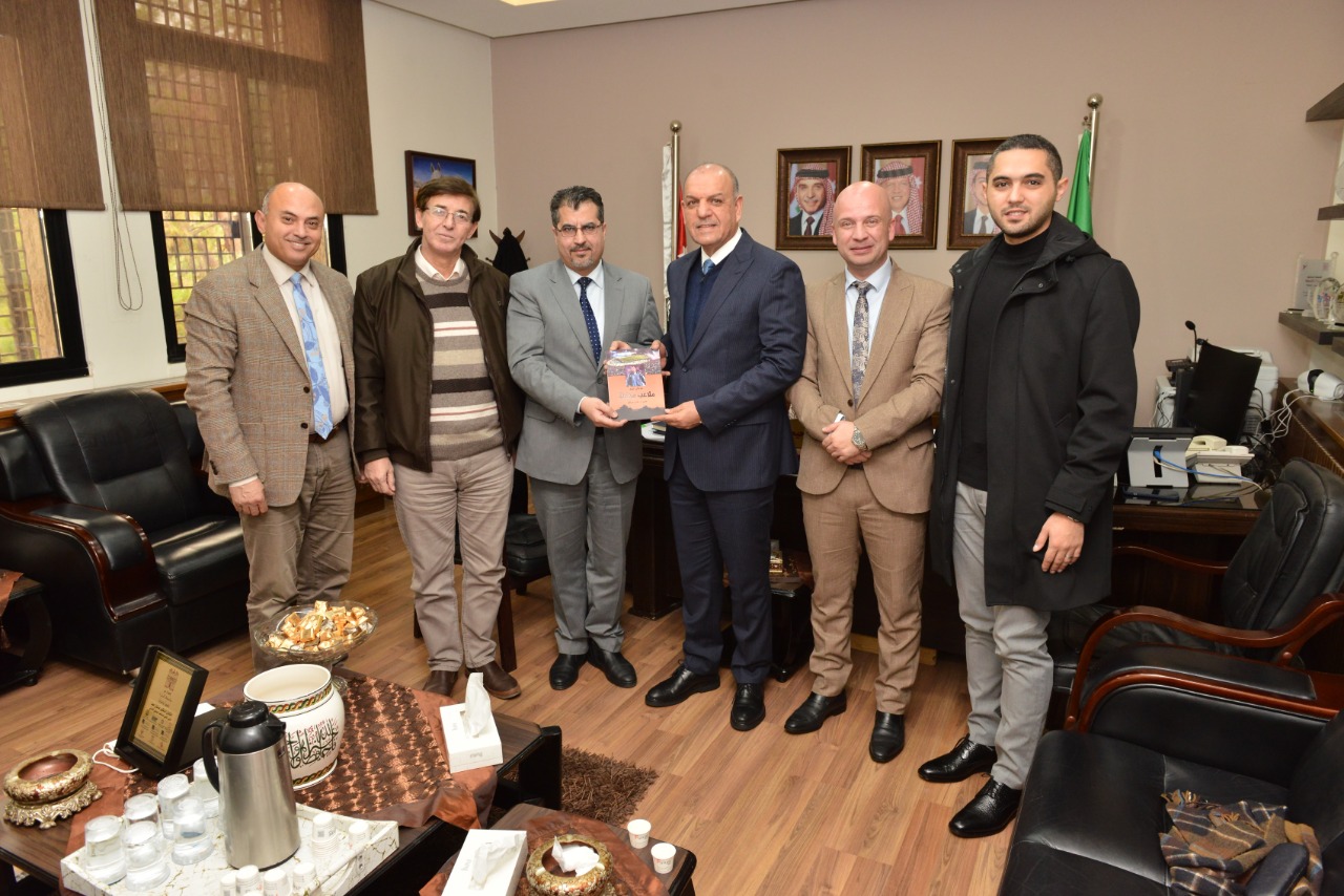 Madar Al-Saa Images 0.03137513550398552