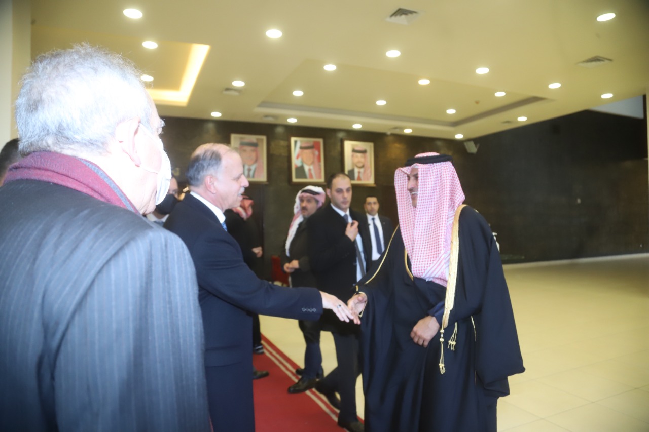 Madar Al-Saa Images 0.5126967889114418