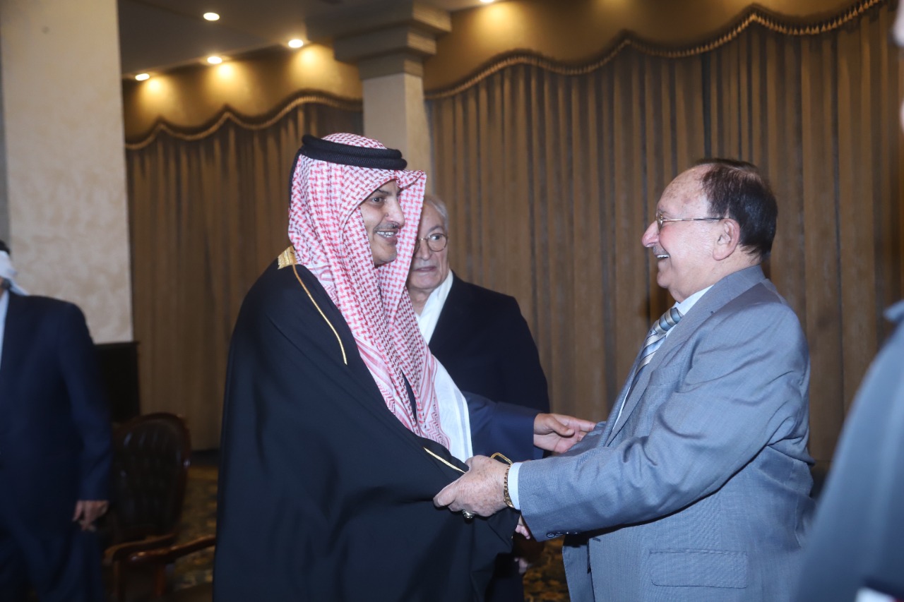 Madar Al-Saa Images 0.49950949251177534