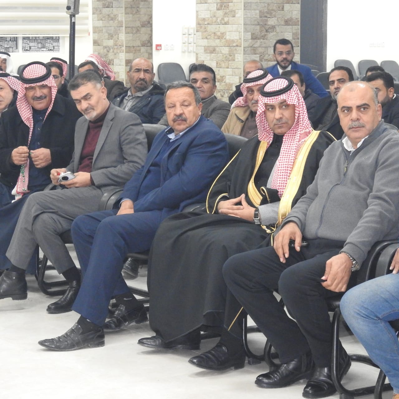 Madar Al-Saa Images 0.6809114403992396