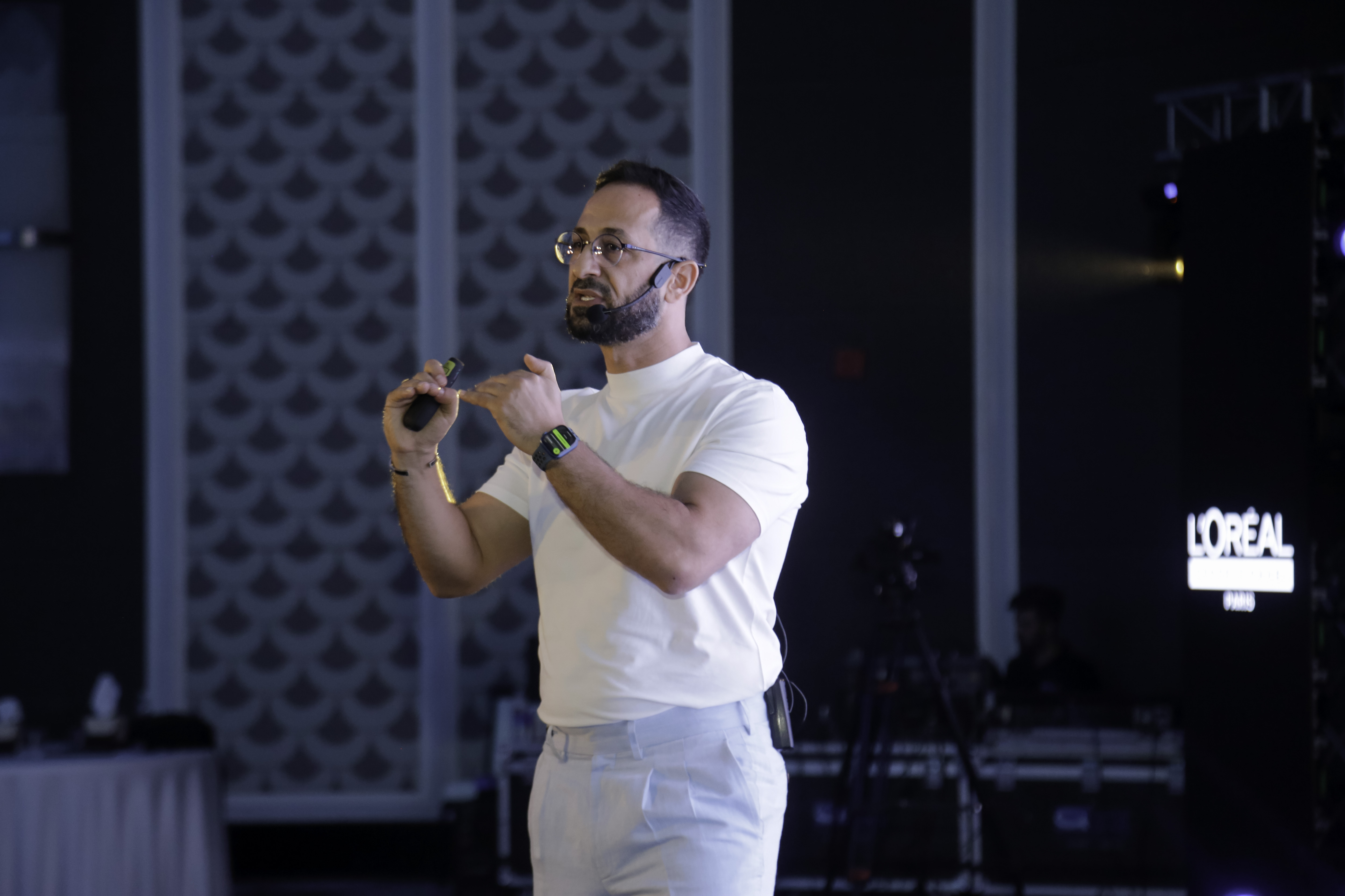 Madar Al-Saa Images 0.3778366969599609