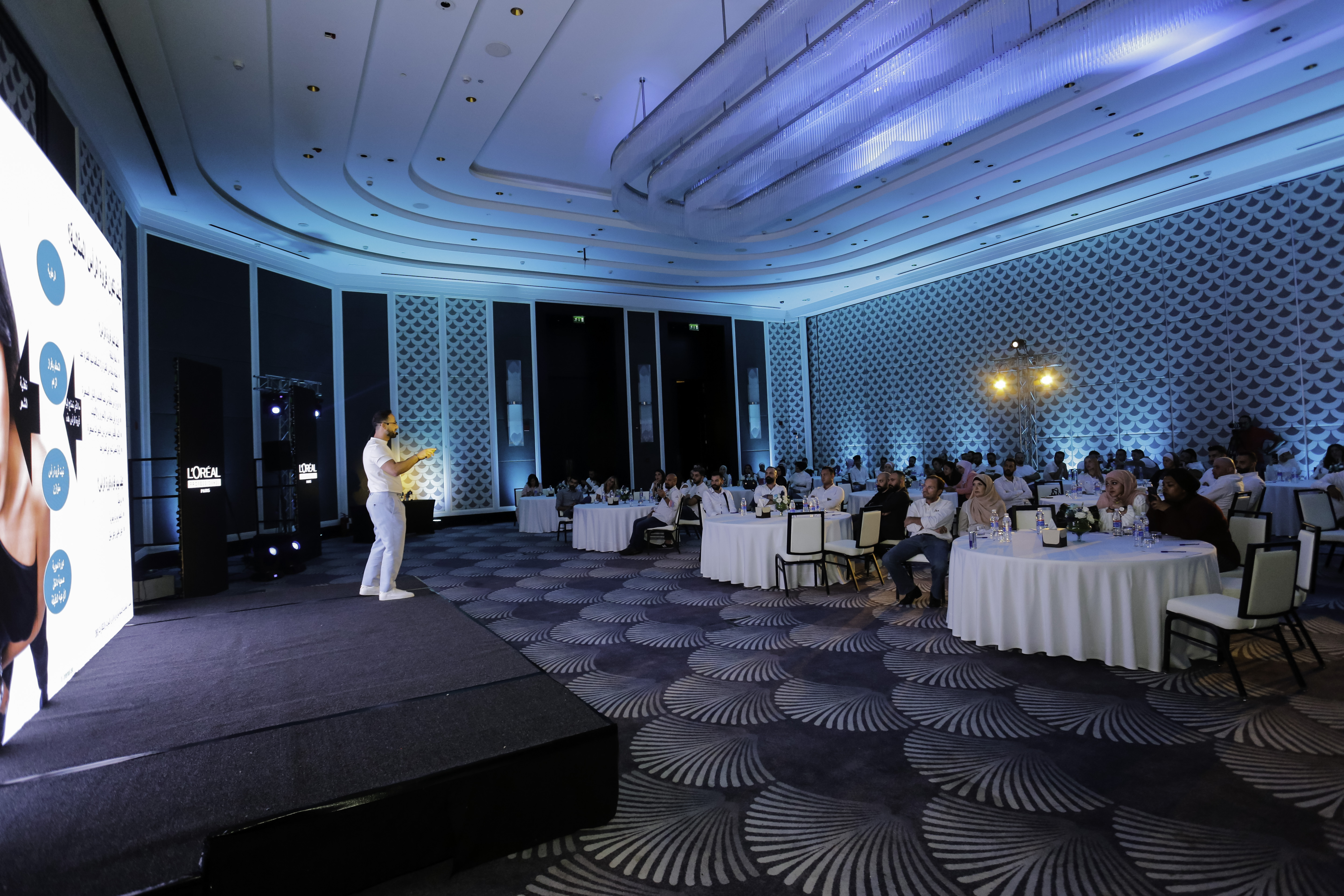 Madar Al-Saa Images 0.47732297671210766