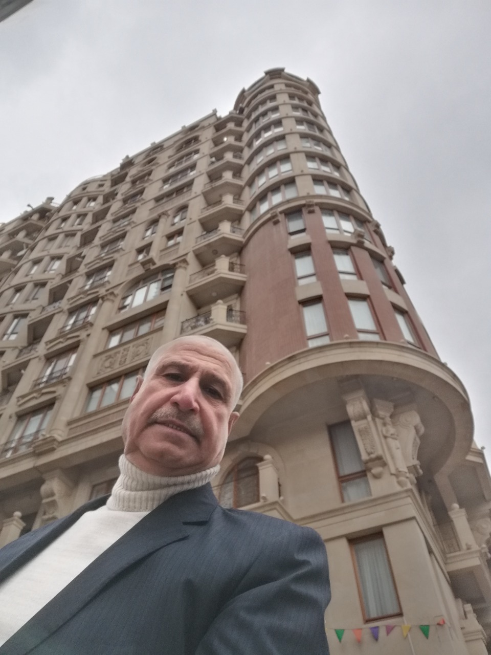 Madar Al-Saa Images 0.474112833781573