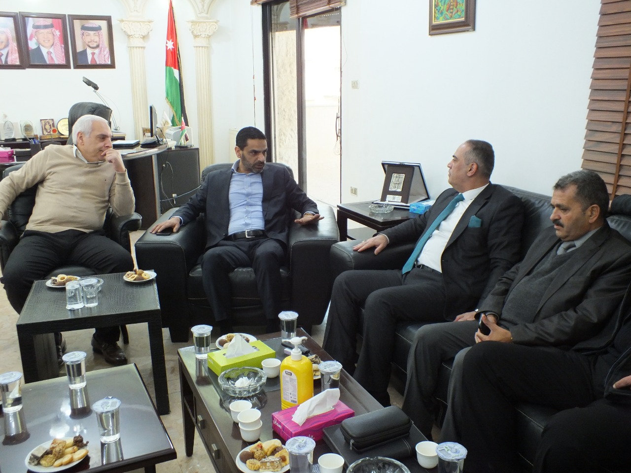 Madar Al-Saa Images 0.5668630302635238