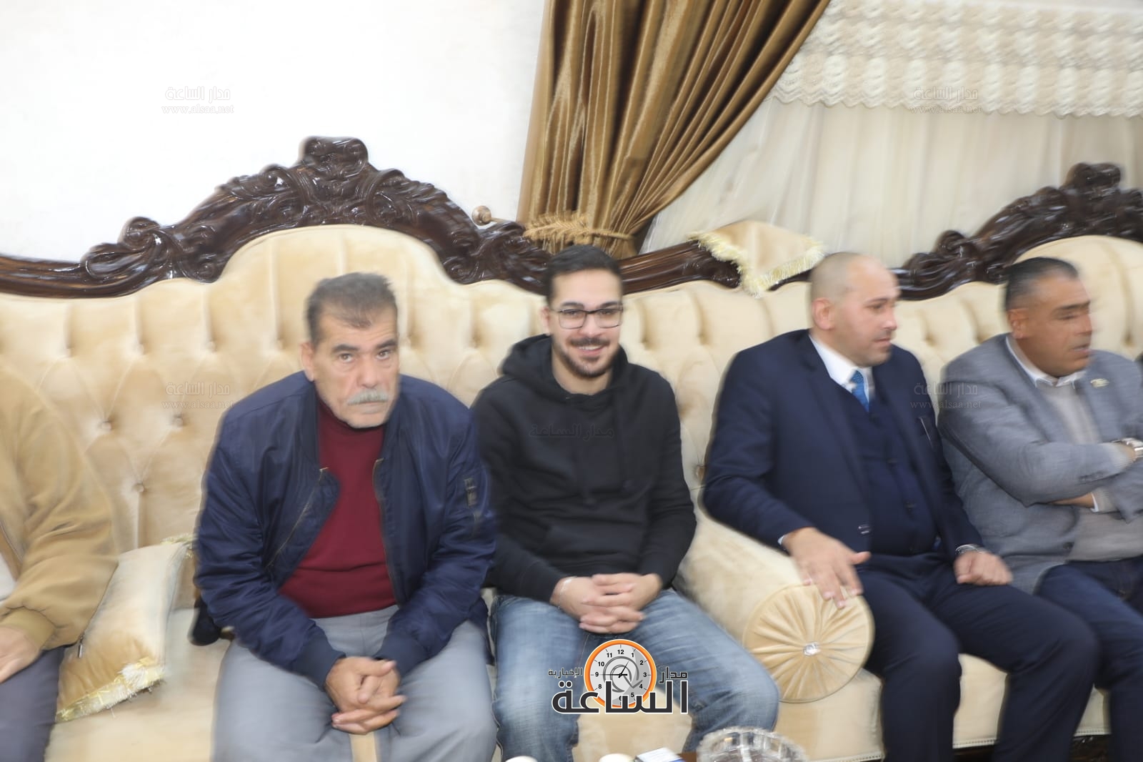 Madar Al-Saa Images 0.17541889844788472