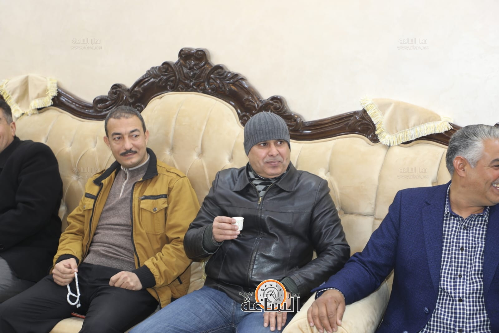 Madar Al-Saa Images 0.7815654247224593