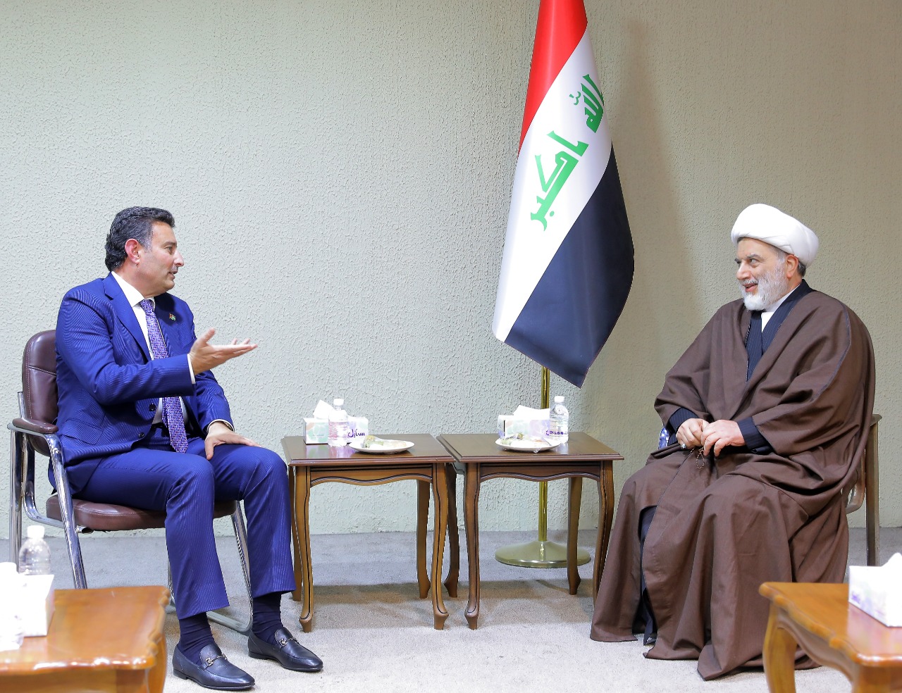 Madar Al-Saa Images 0.27483563626682406