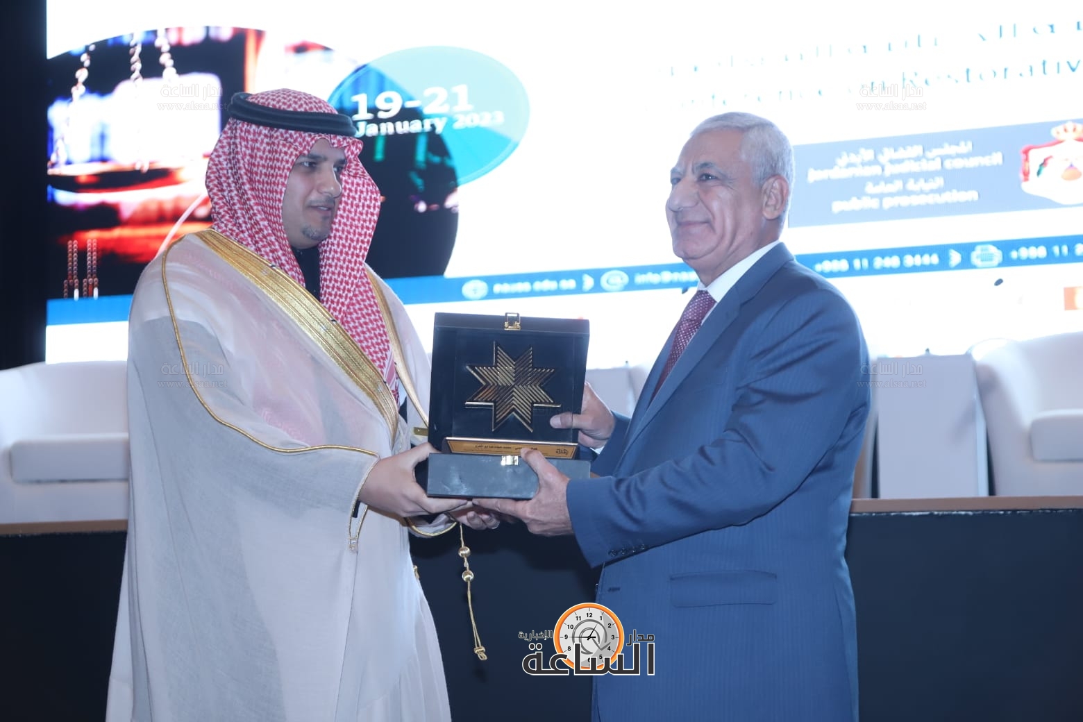 Madar Al-Saa Images 0.35918182878460214