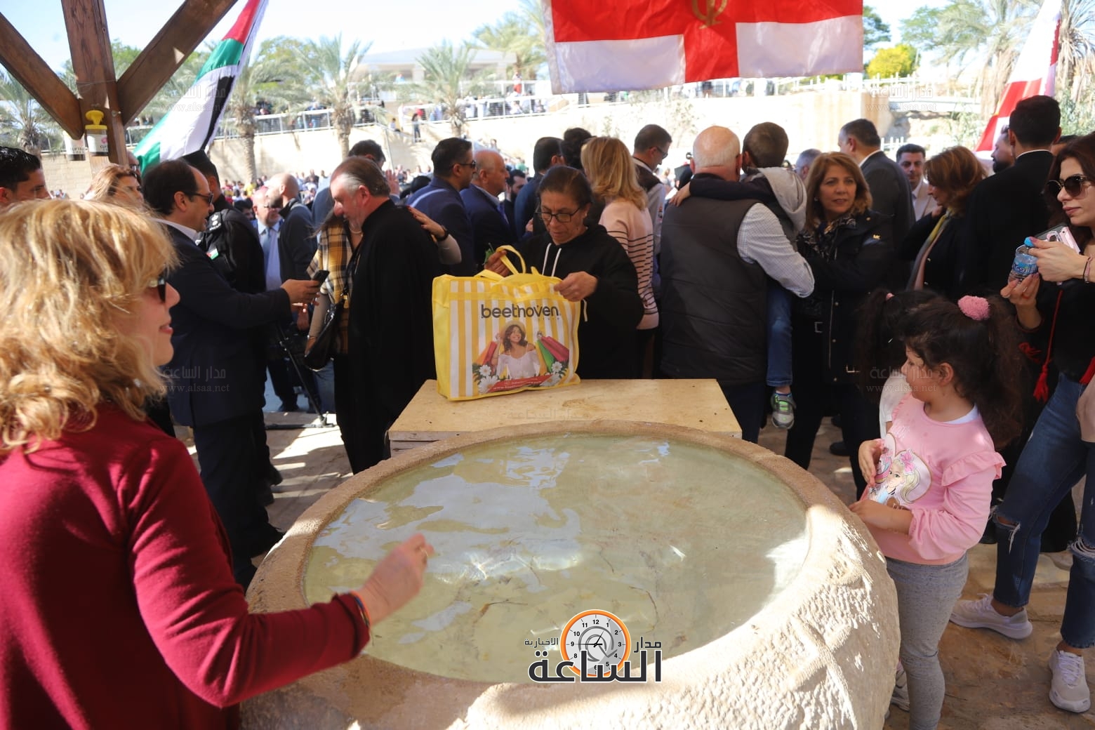 Madar Al-Saa Images 0.645573619545369