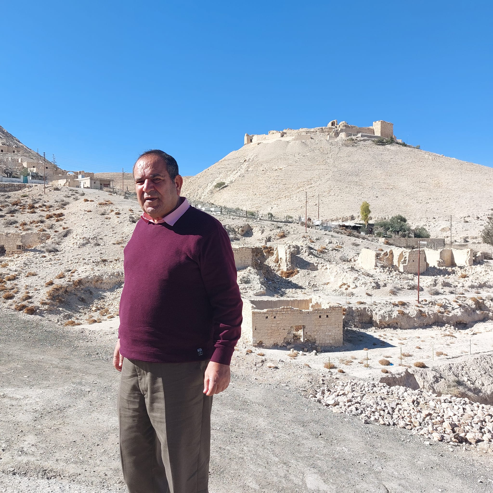 Madar Al-Saa Images 0.5758028716879349