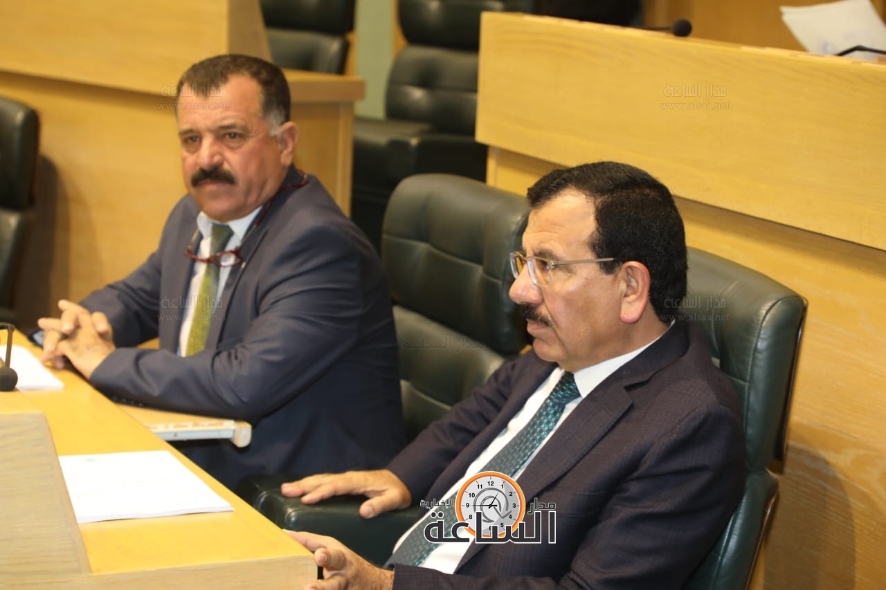 Madar Al-Saa Images 0.4884936135622069