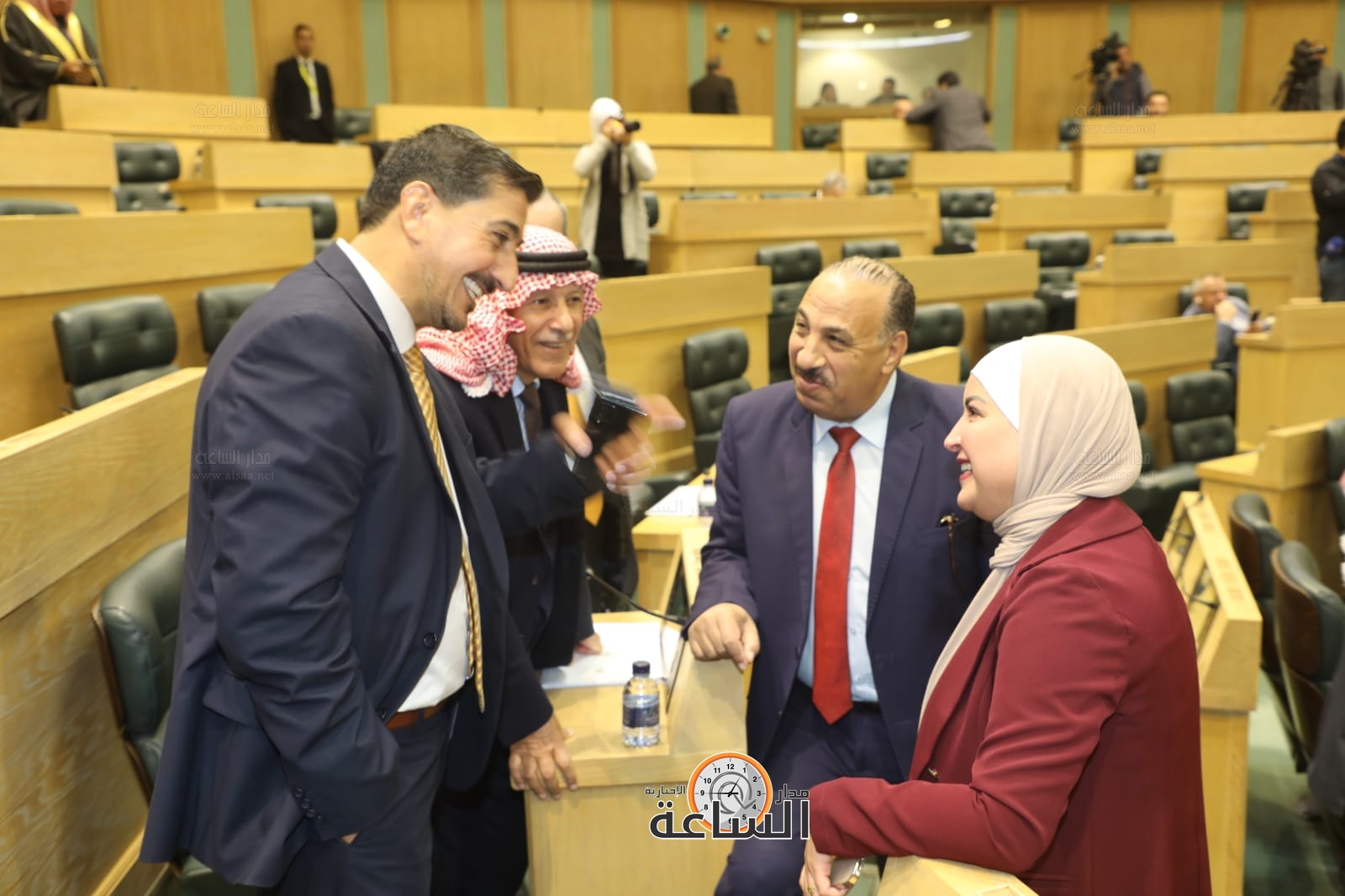 Madar Al-Saa Images 0.4709035569586917