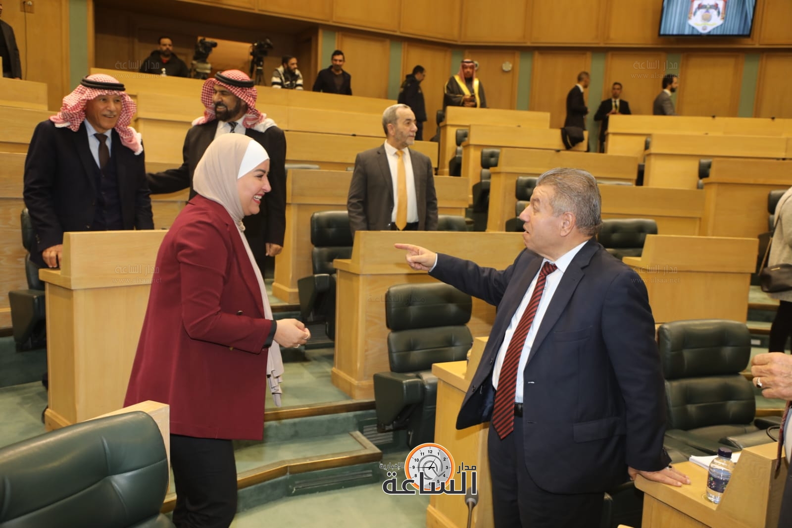 Madar Al-Saa Images 0.10856468087175819