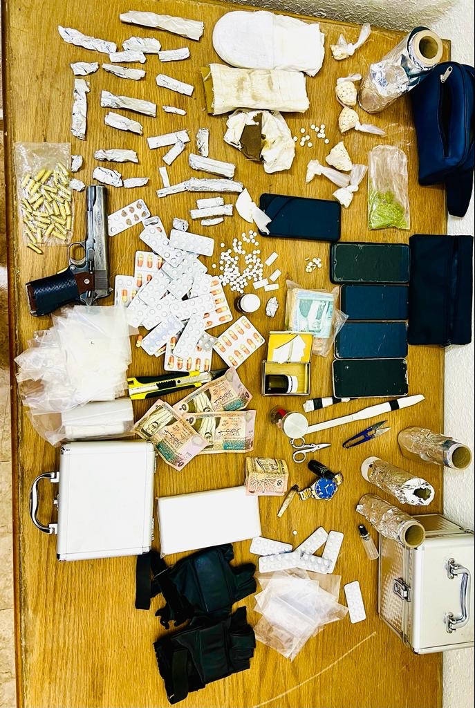 Madar Al-Saa Images 0.7398545641348033