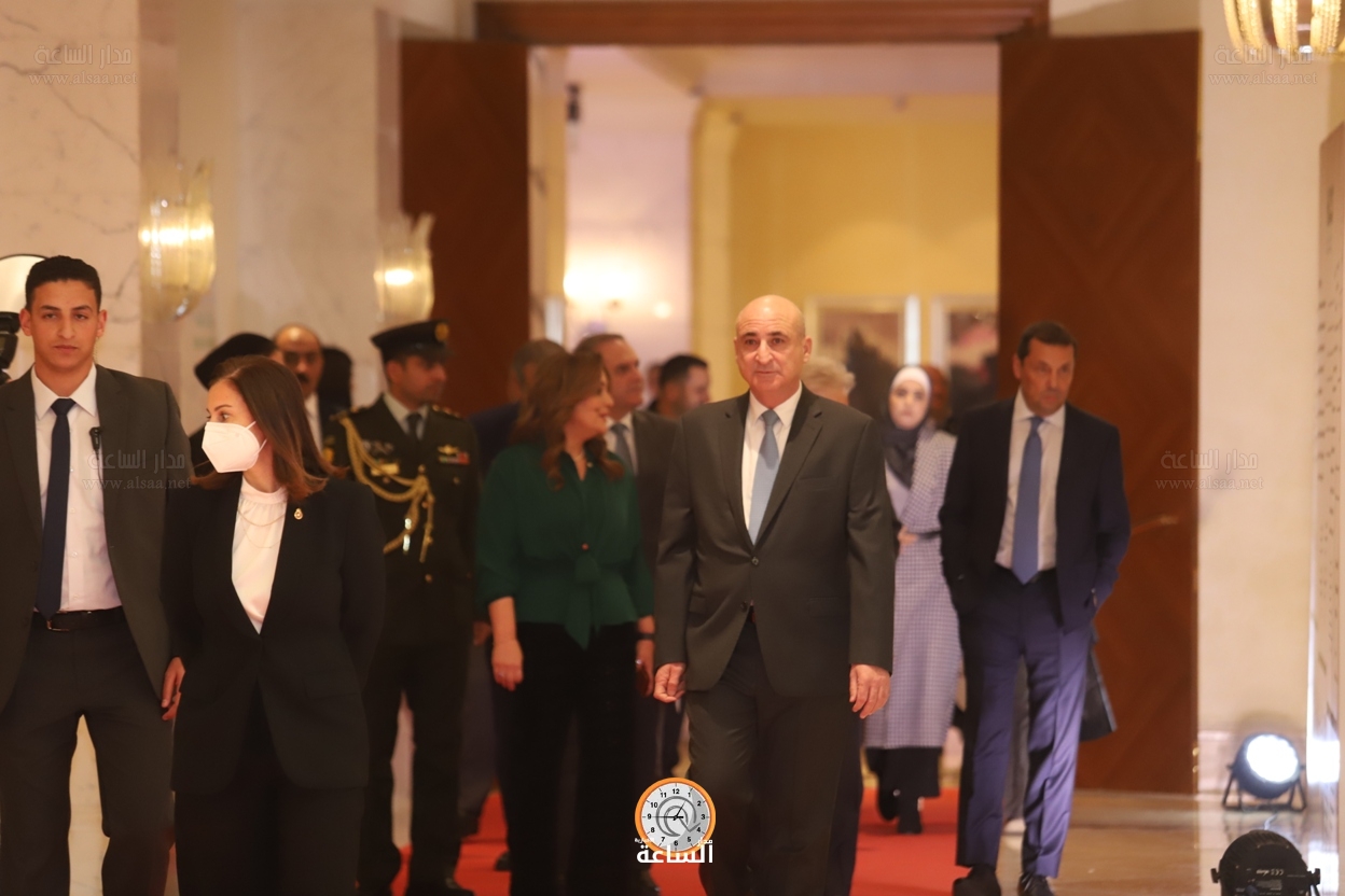 Madar Al-Saa Images 0.028835168861573335