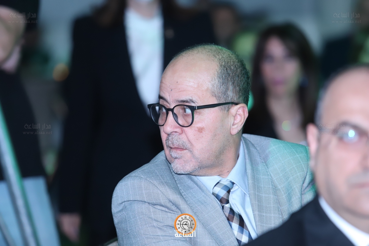 Madar Al-Saa Images 0.3354302171580317