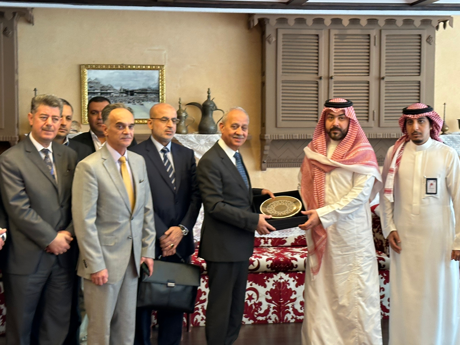 Madar Al-Saa Images 0.3140598391478464