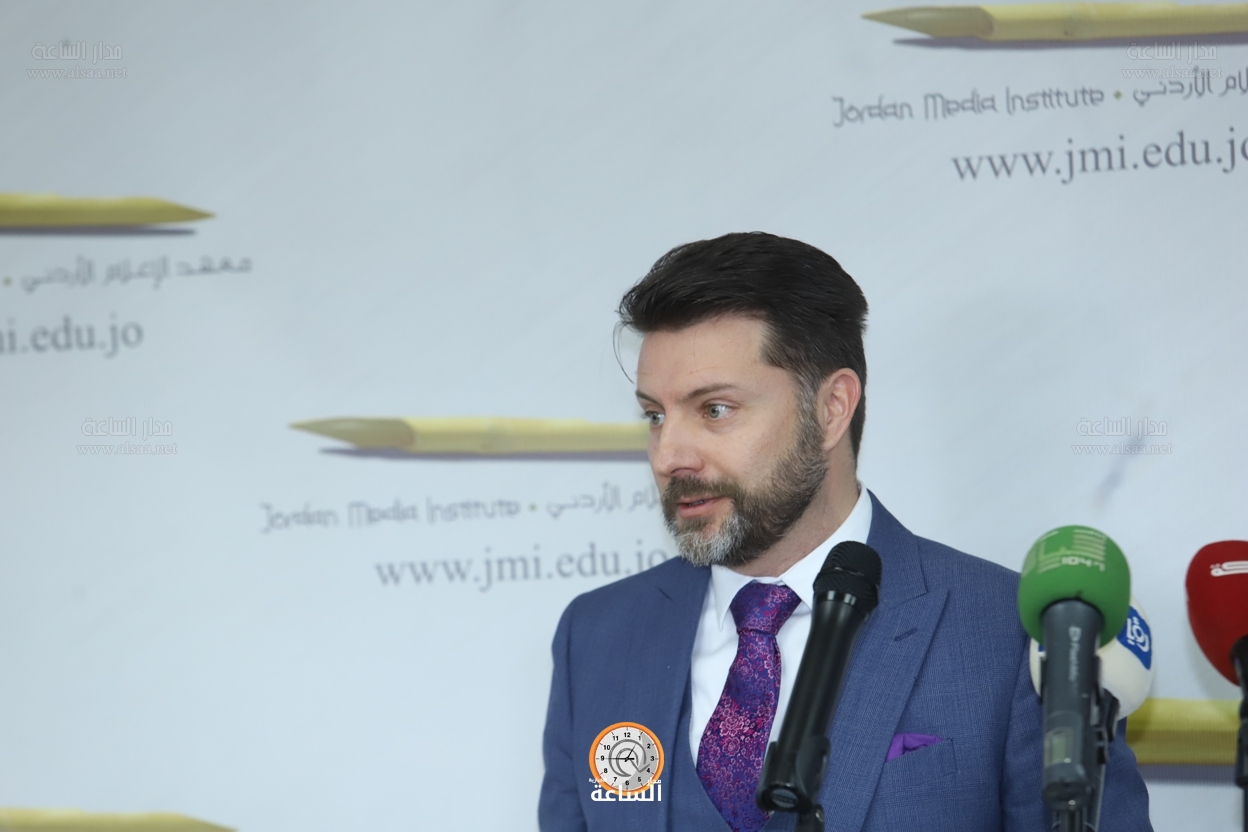 Madar Al-Saa Images 0.09698722576010121