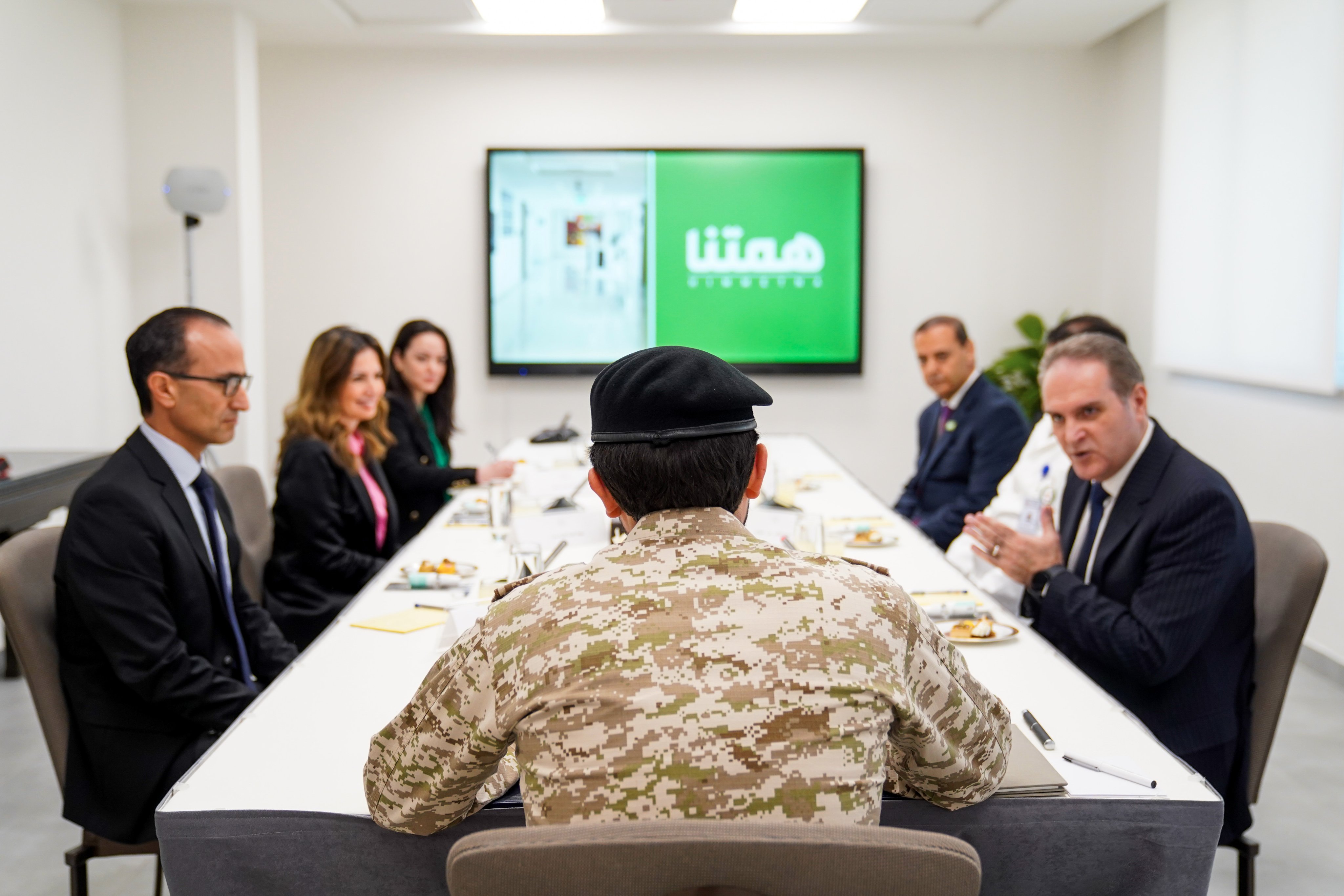 Madar Al-Saa Images 0.37224721074686573