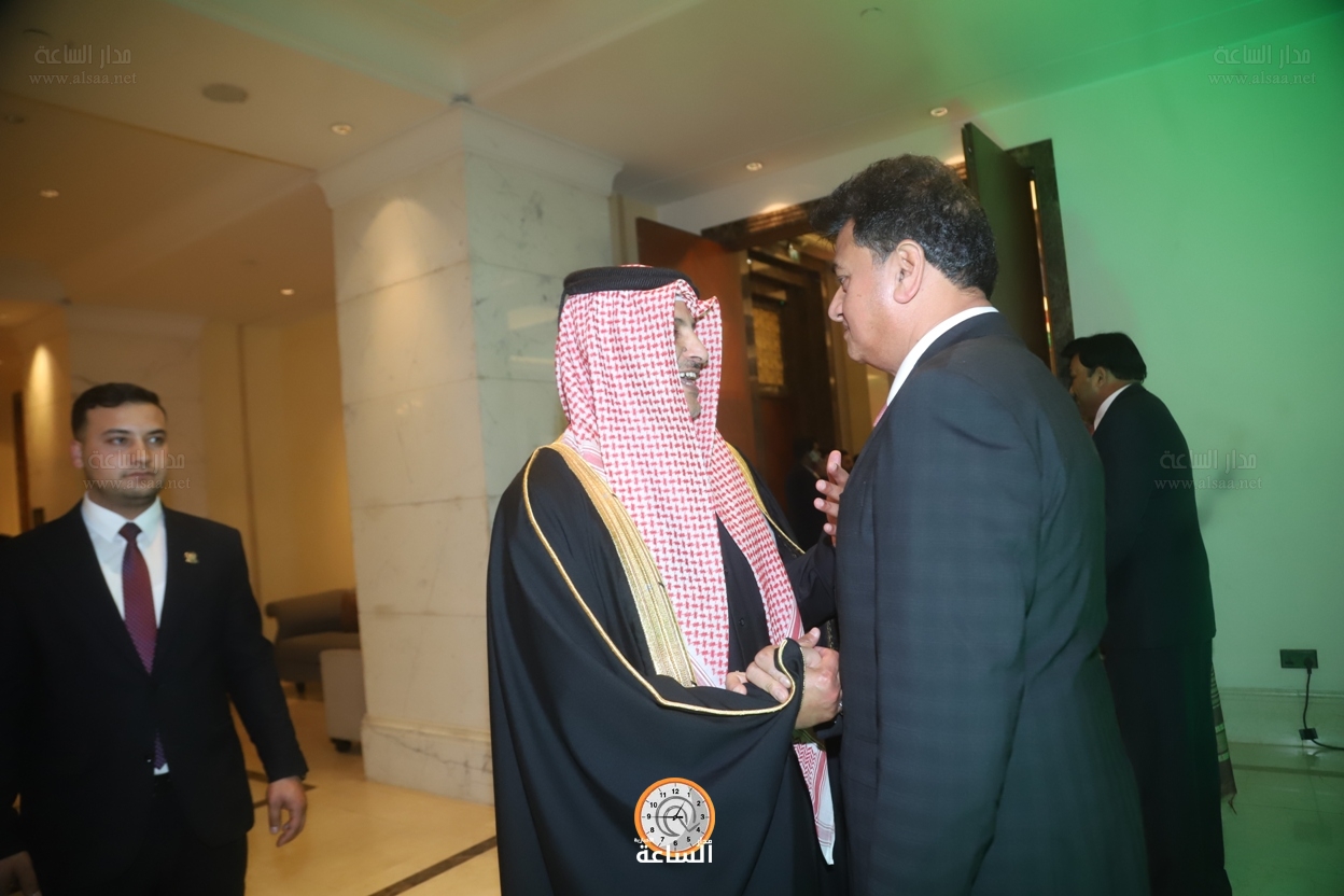 Madar Al-Saa Images 0.6979602399412315