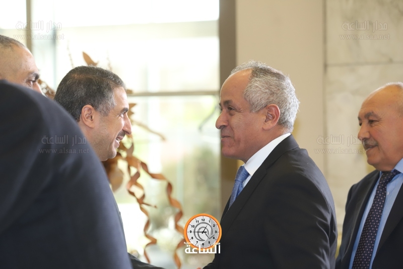 Madar Al-Saa Images 0.7350120606520878