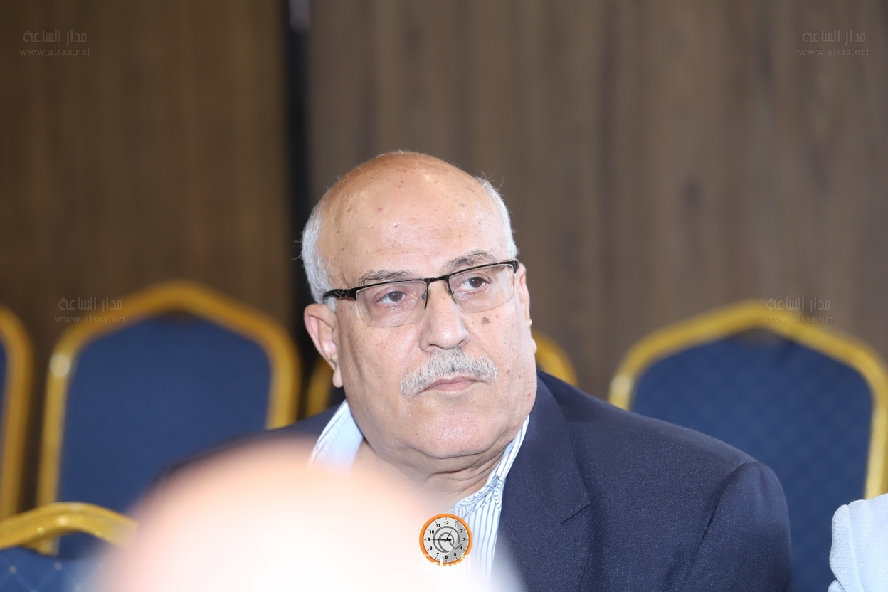 Madar Al-Saa Images 0.527635442869439