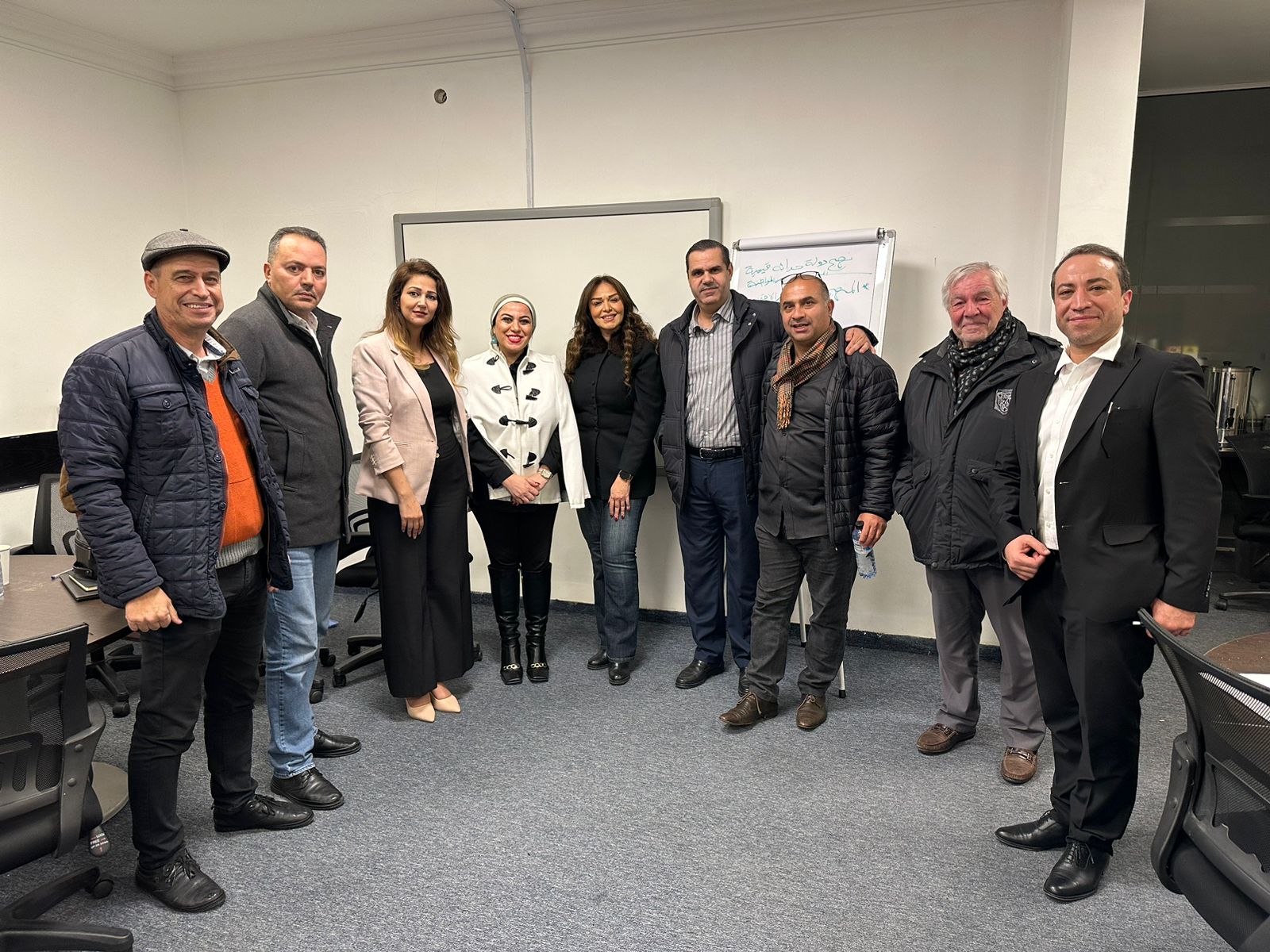 Madar Al-Saa Images 0.7743487032362817