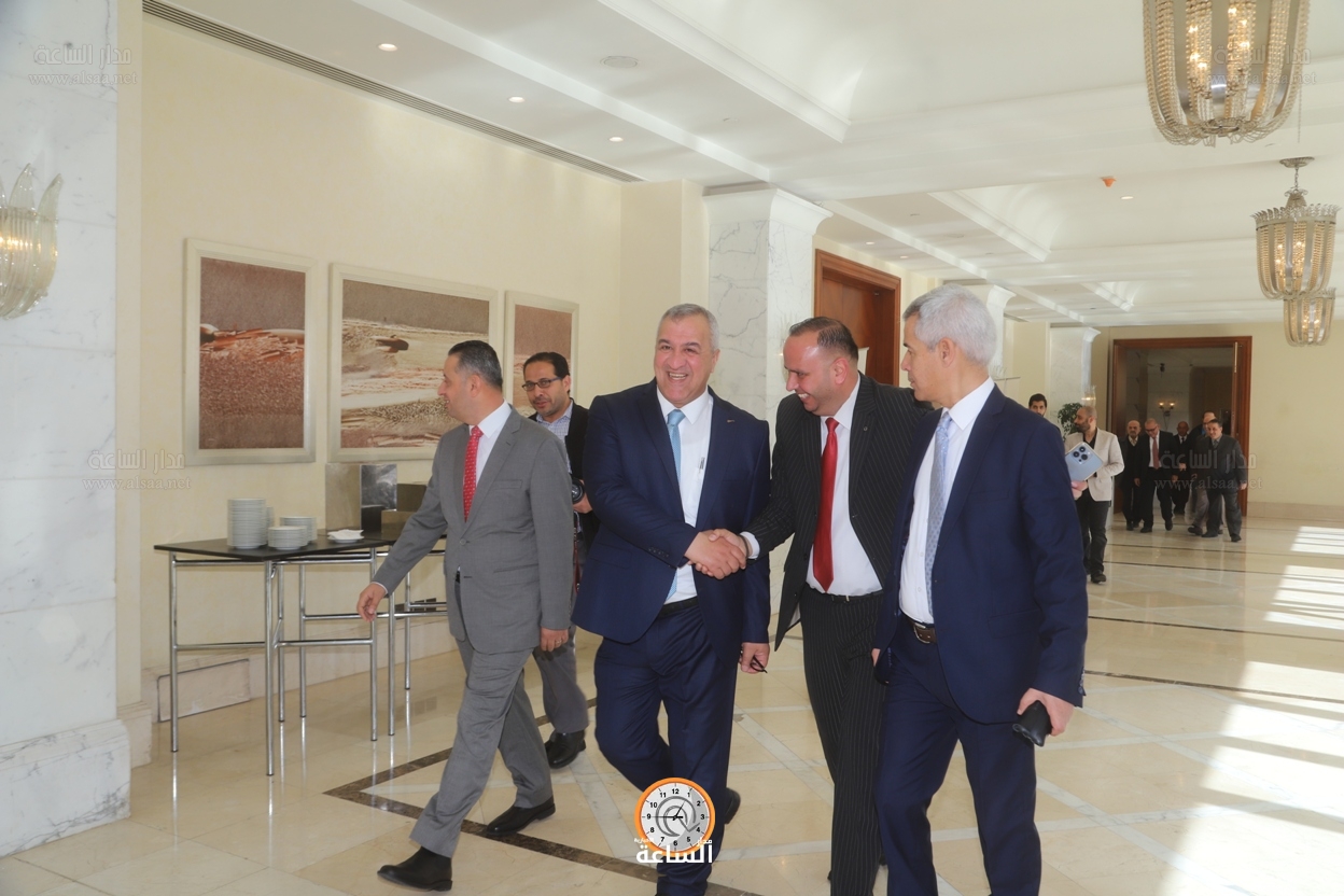 Madar Al-Saa Images 0.2581356583180556