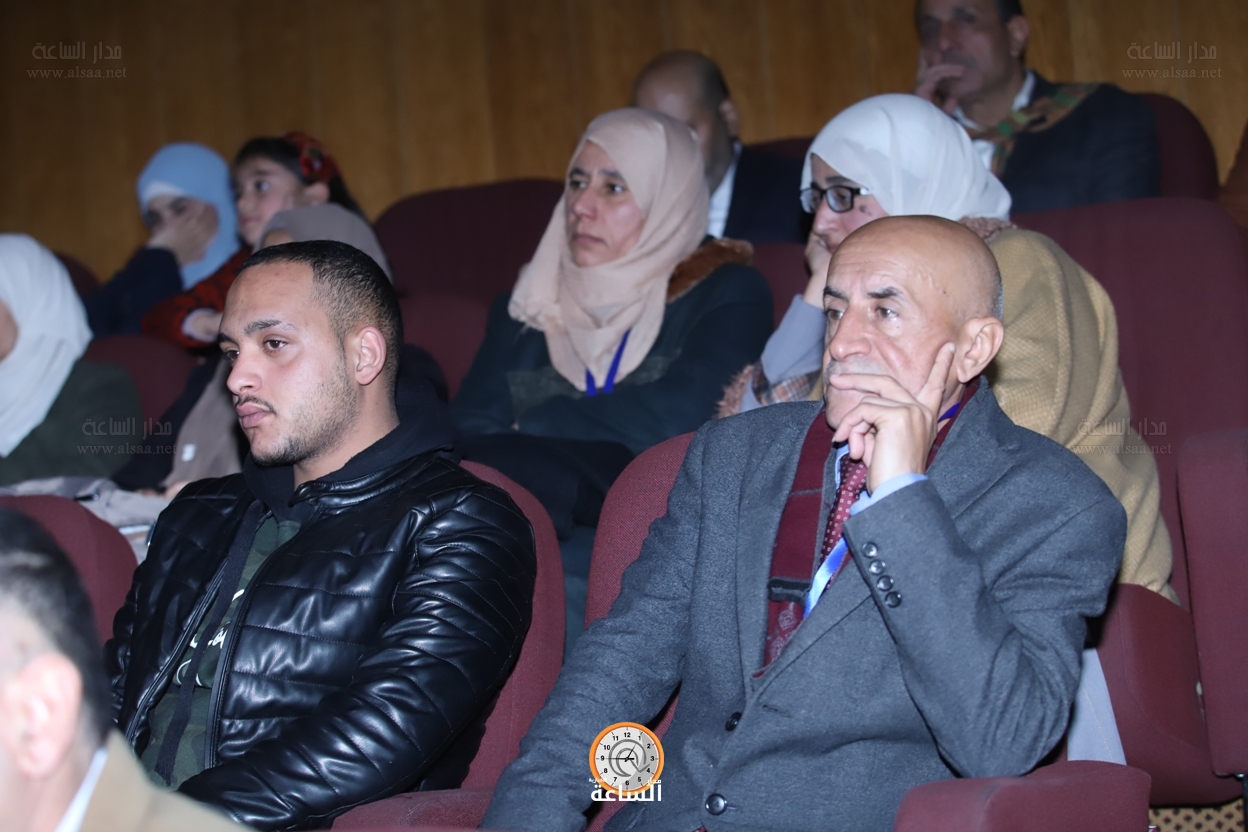 Madar Al-Saa Images 0.4876890236816058