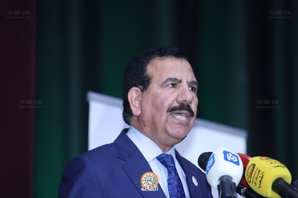 Madar Al-Saa Images 0.9177698621123371