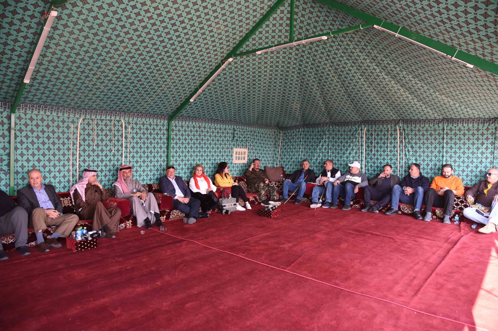 Madar Al-Saa Images 0.9129417566278437