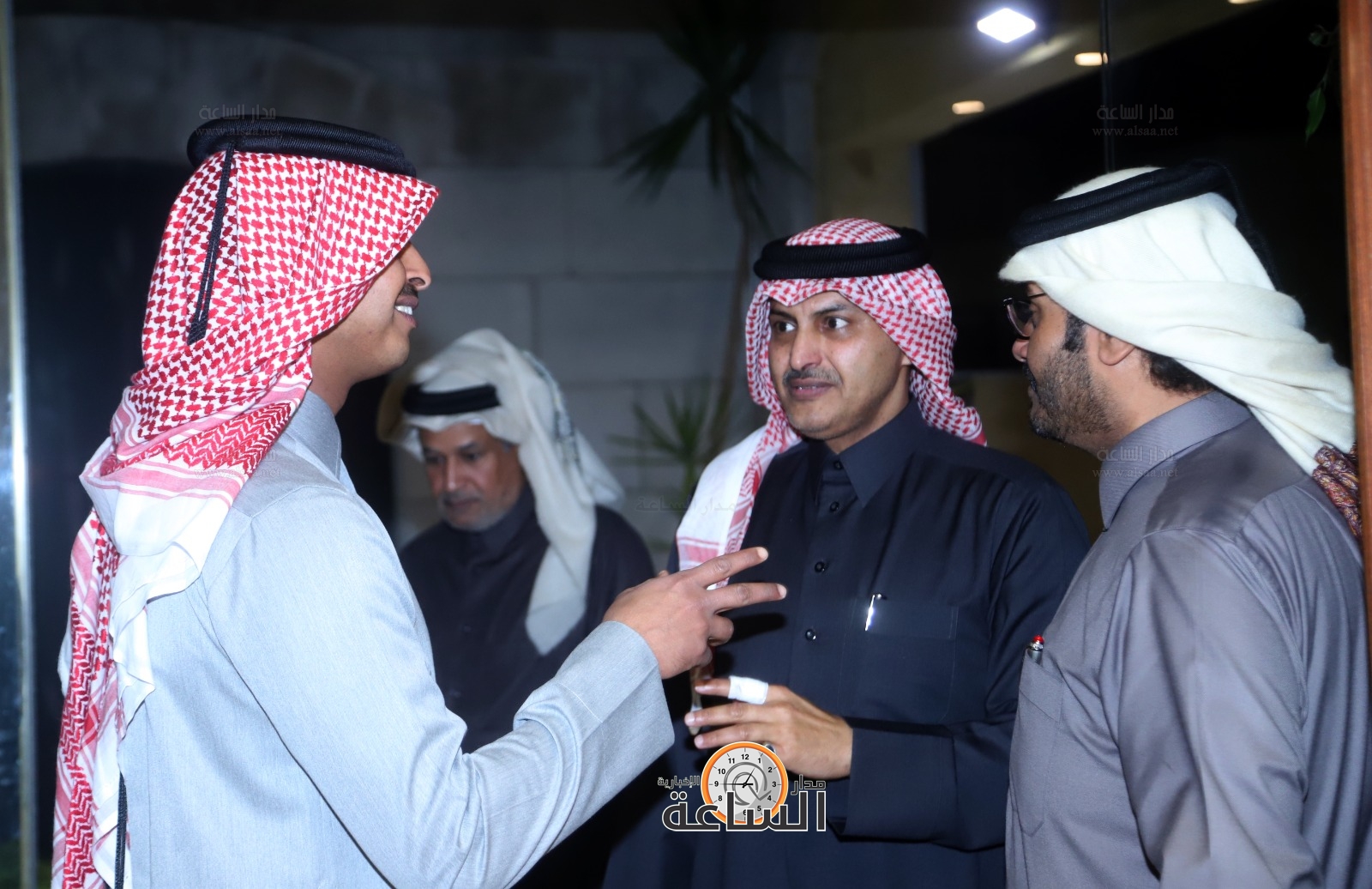 Madar Al-Saa Images 0.748919180791719