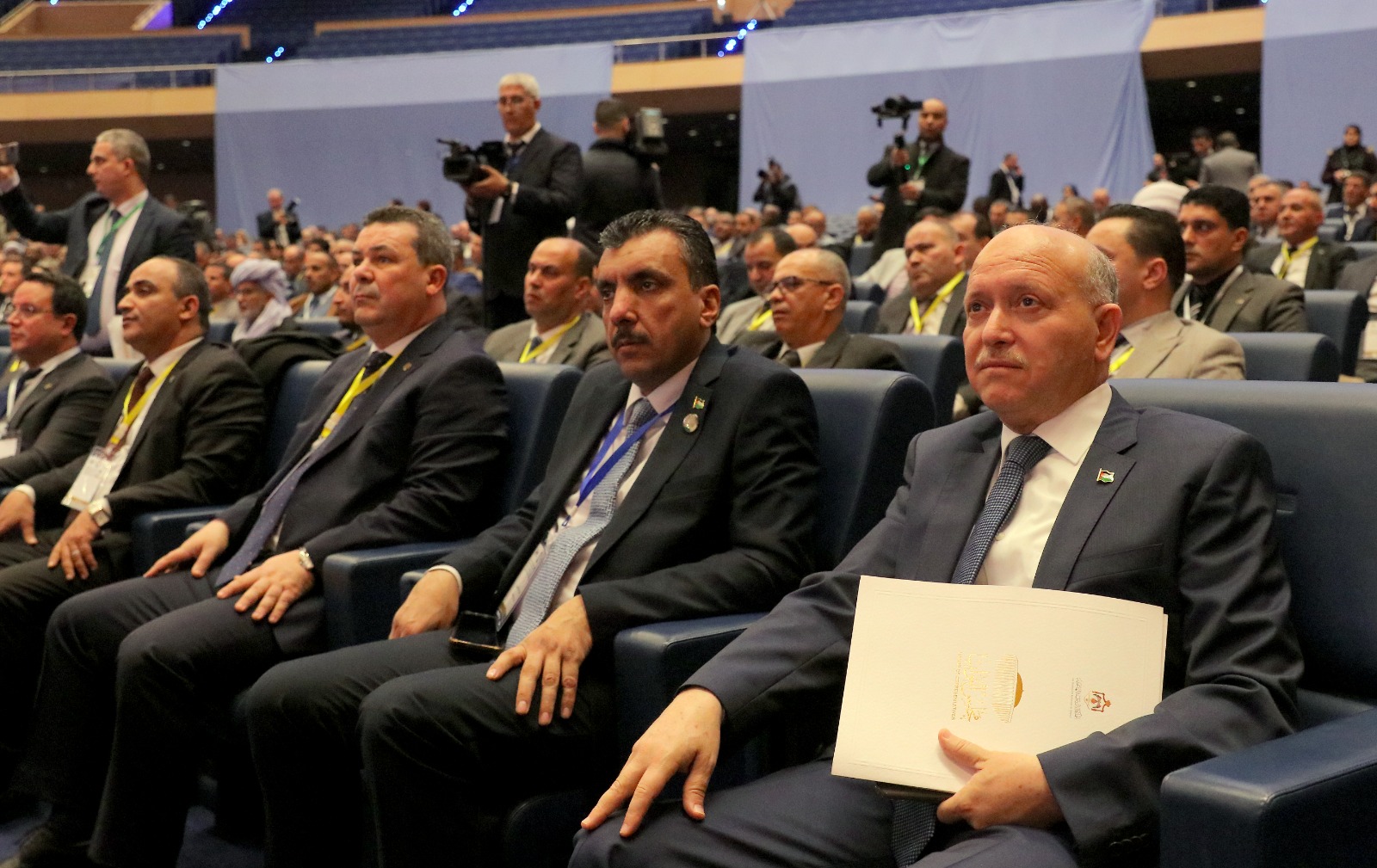 Madar Al-Saa Images 0.13499734569022137