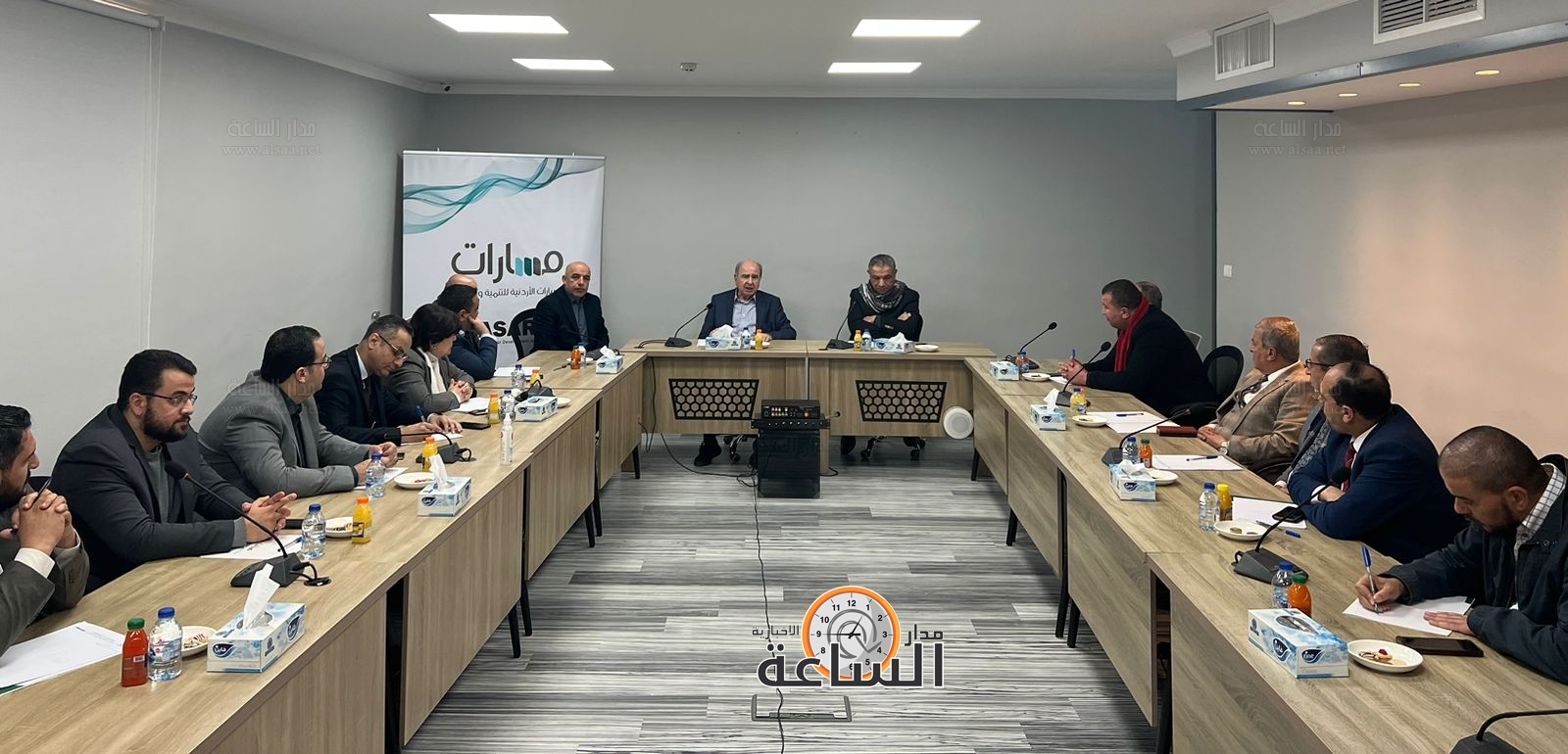 Madar Al-Saa Images 0.3712331371618234