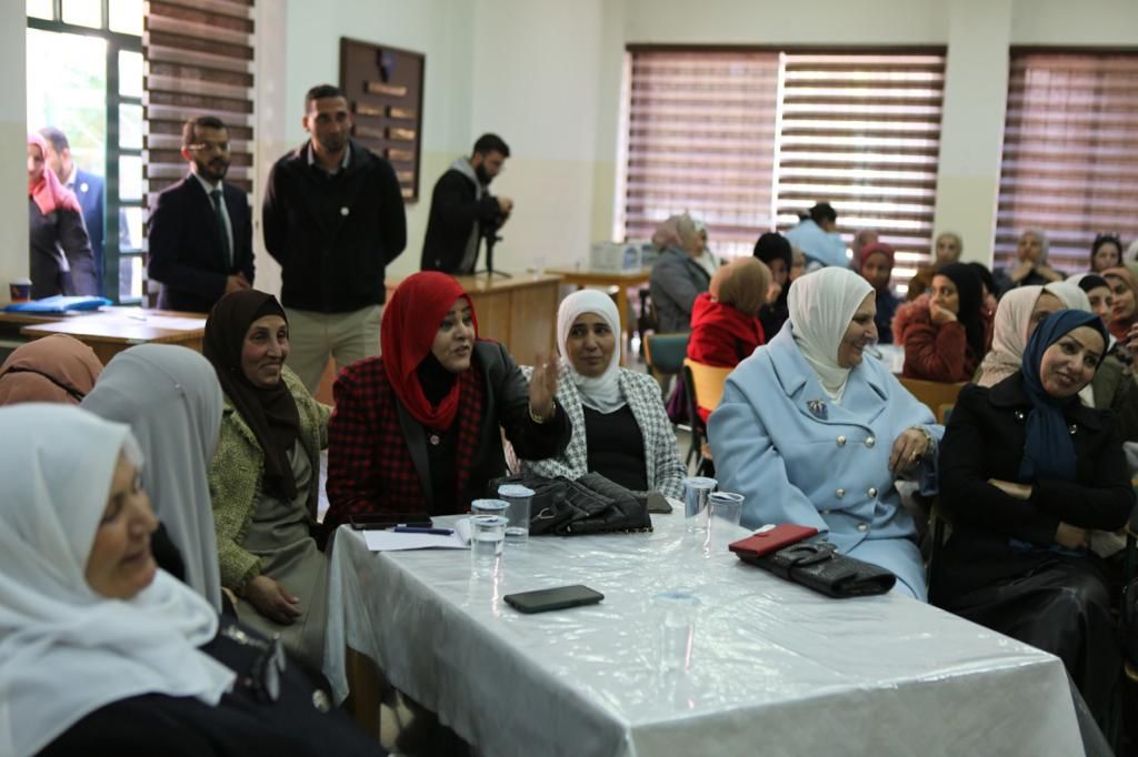 Madar Al-Saa Images 0.9431656915057209