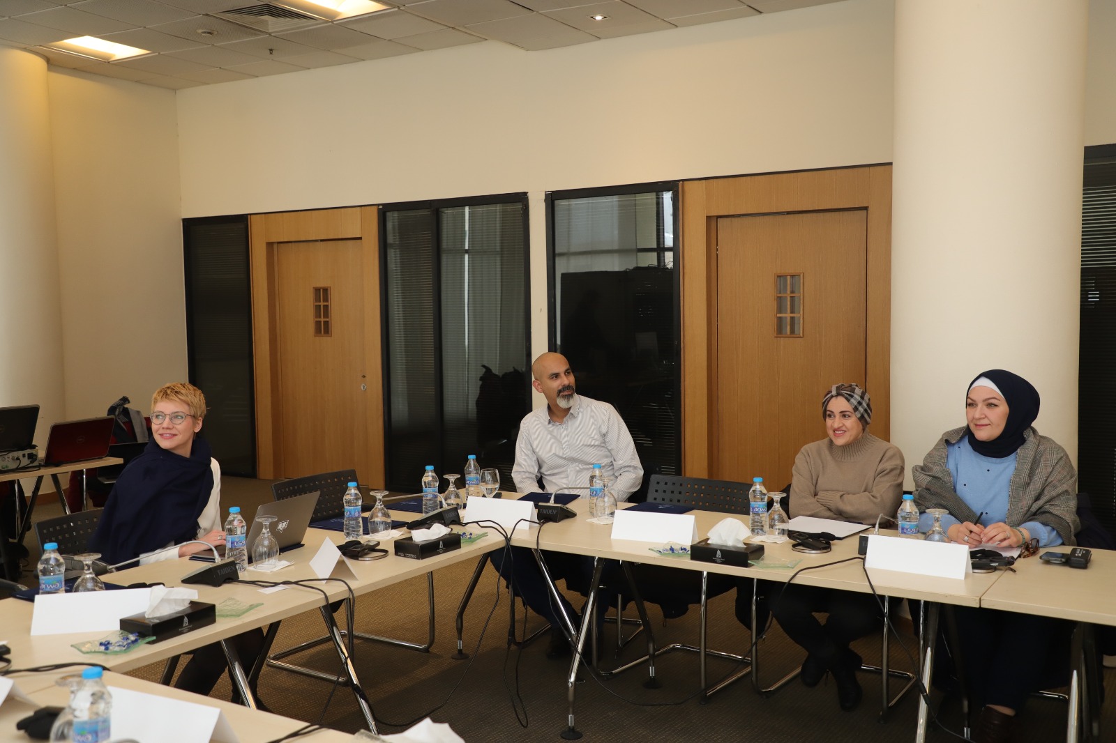 Madar Al-Saa Images 0.9663648647488885