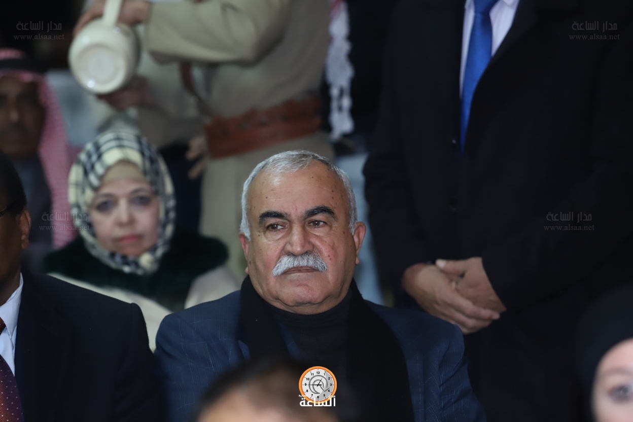 Madar Al-Saa Images 0.363120461135094